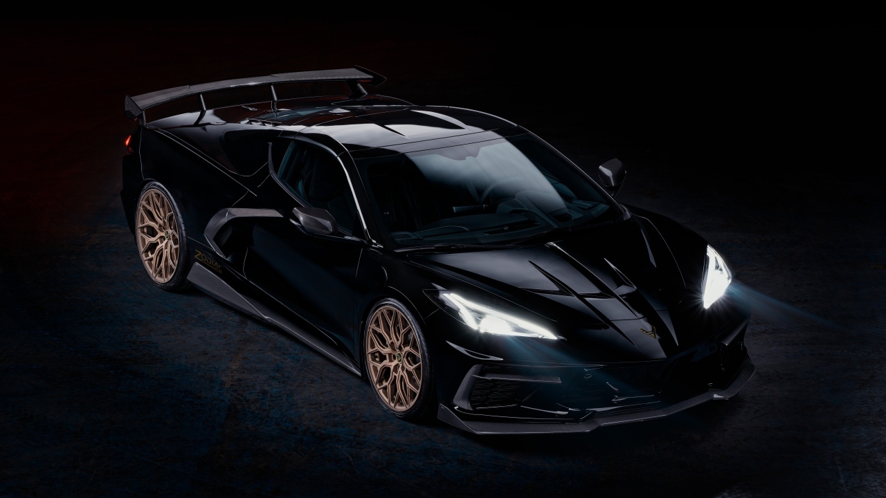 Черный автомобиль Chevrolet Corvette Zodiac 2023 года