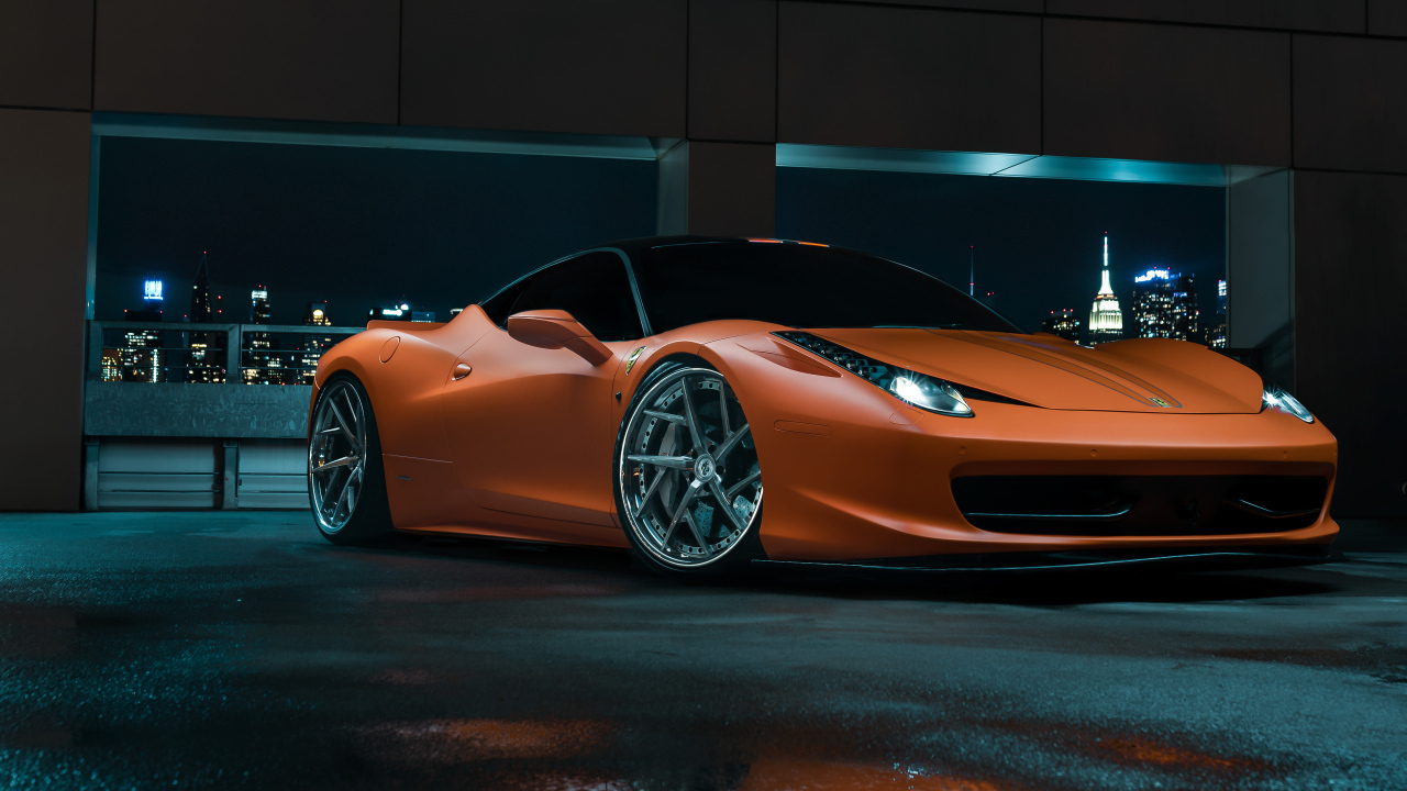 Стильный дорогой автомобиль Ferrari 458