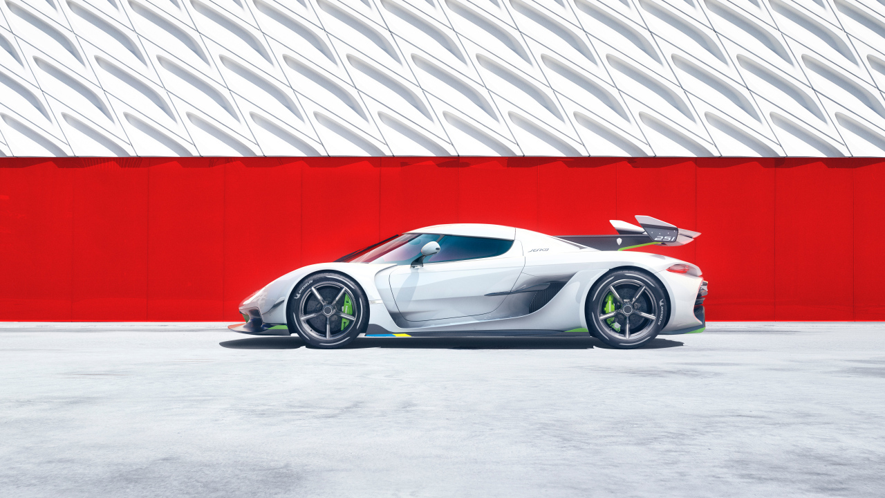 Автомобиль Koenigsegg Jesko вид сбоку