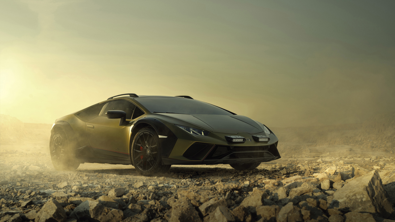 Автомобиль Lamborghini Huracan Sterrato 2023 года