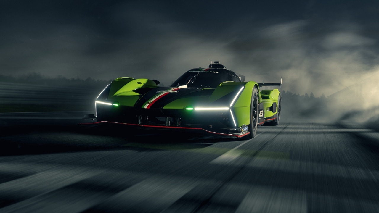 Включенные фары автомобиля Lamborghini SC63 2023 года