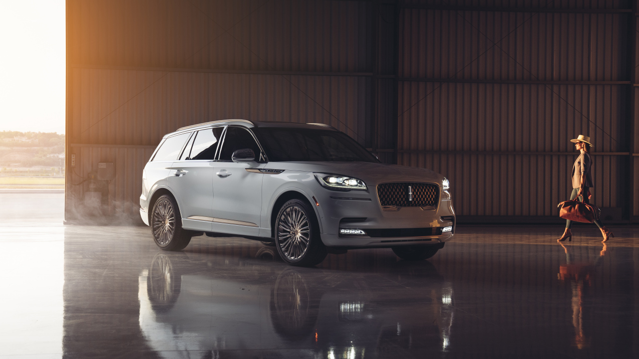 Большой Lincoln Aviator Shinola Concept 2022