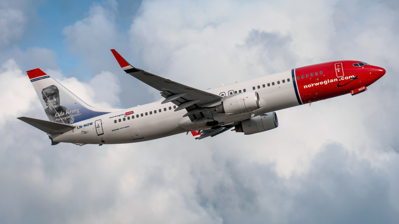 Пассажирский боинг 737-800W,  компании Norwegian Air