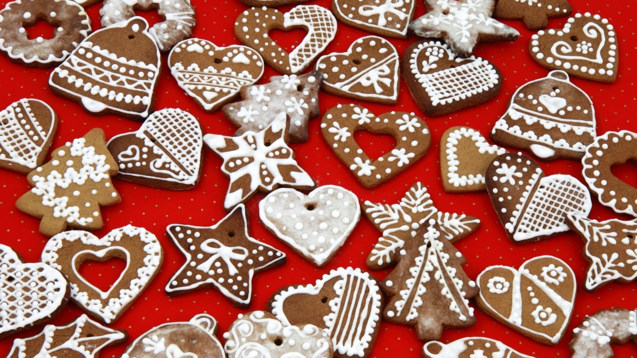 Красивое рождественское печенье в сахарной глазури