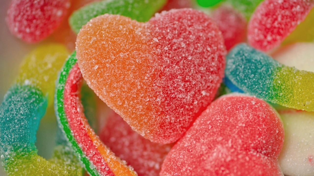 Мармелад в форме сердца в сахаре