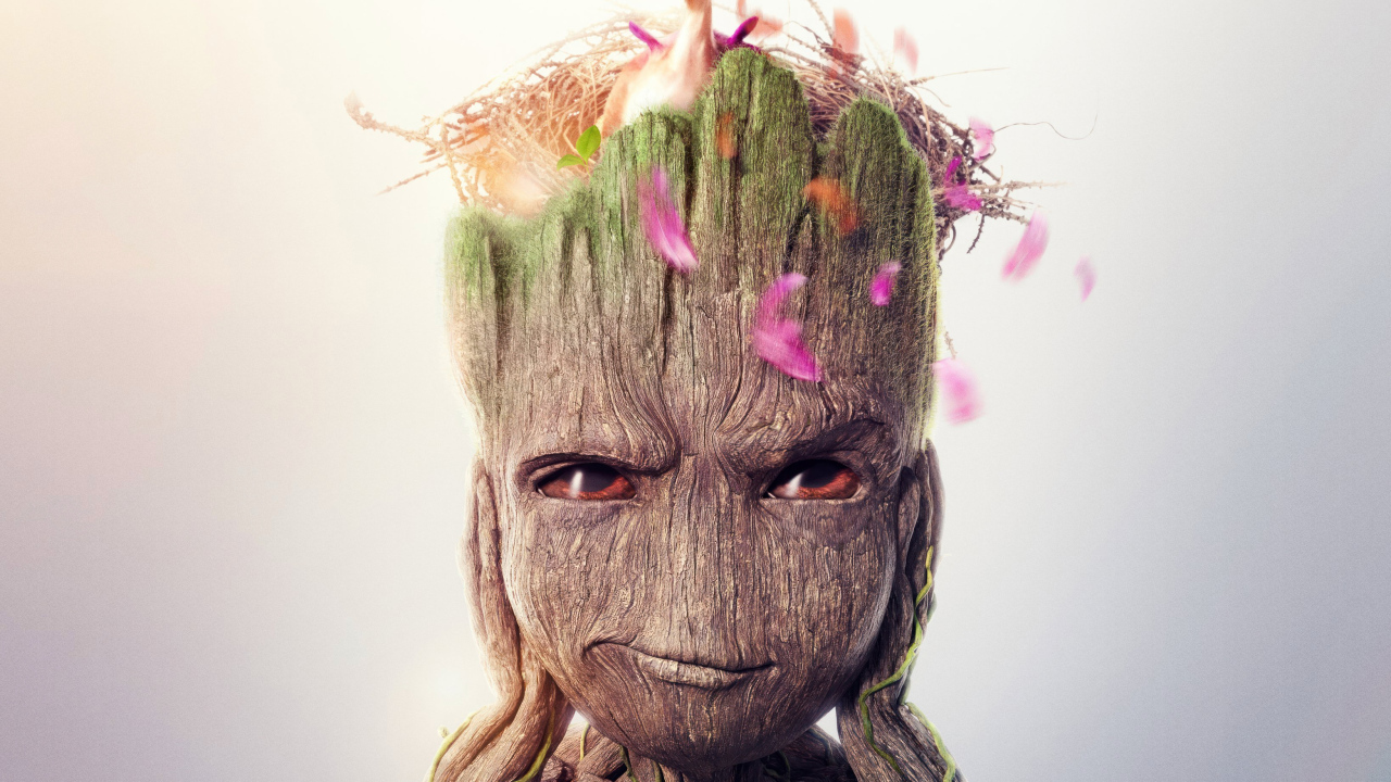 Маленький Грут с гнездом на голове