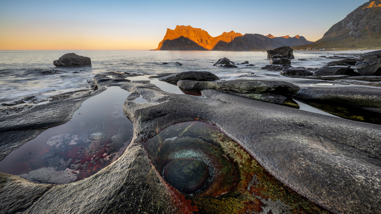 Каменный берег Лофотенских островов, Норвегия