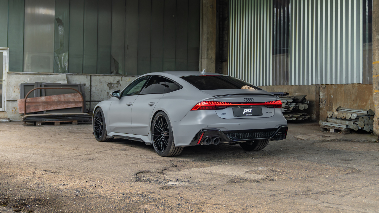 Вид сзади на автомобиль ABT RS7-S 2024 года