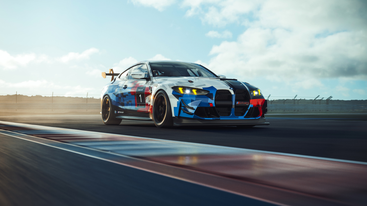 Гоночный автомобиль BMW M4 GT4 EVO  