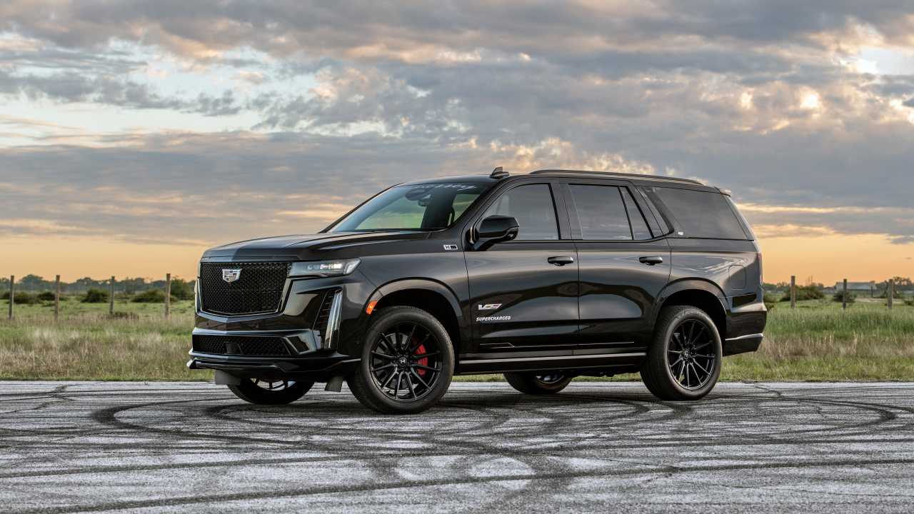 Черный внедорожник Hennessey Cadillac Escalade-V H850 2024 года