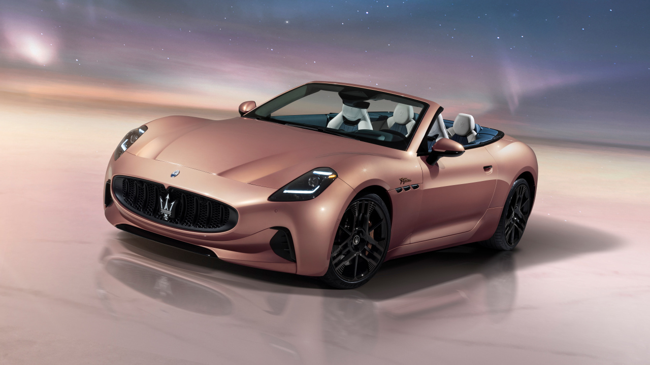 Автомобиль Maserati GranCabrio Folgore 2024 года