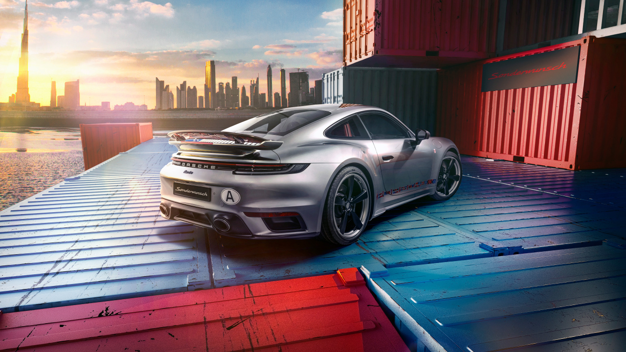 Вид сзади на автомобиль Porsche 911 Turbo Remastered By Sonderwunsch