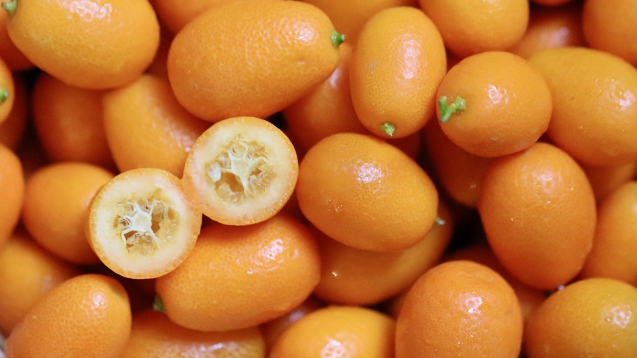 Оранжевые цитрусовые фрукты кумват