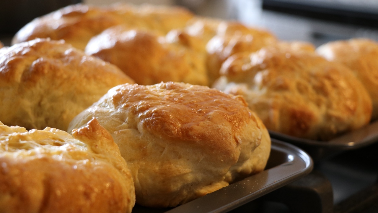 Свежие аппетитные булочки