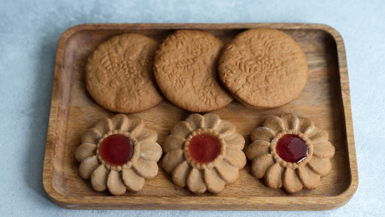 Имбирное печенье с джемом