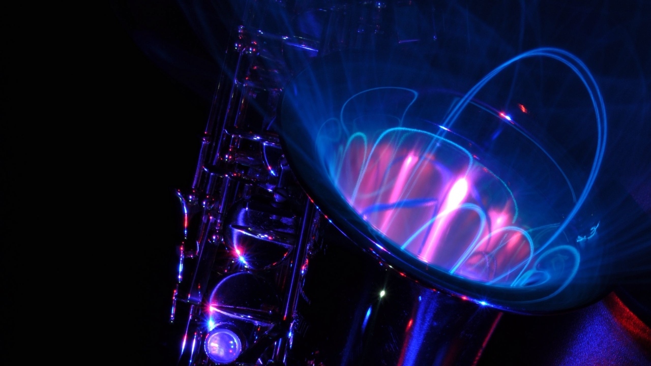 Неоновые волны вырываются из саксофона