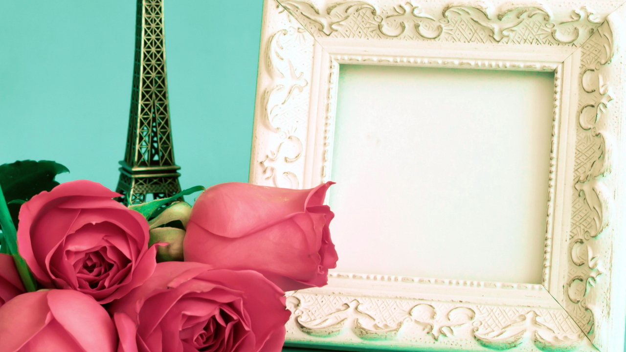Рамка для фото с букетом роз и Эйфелевой башней