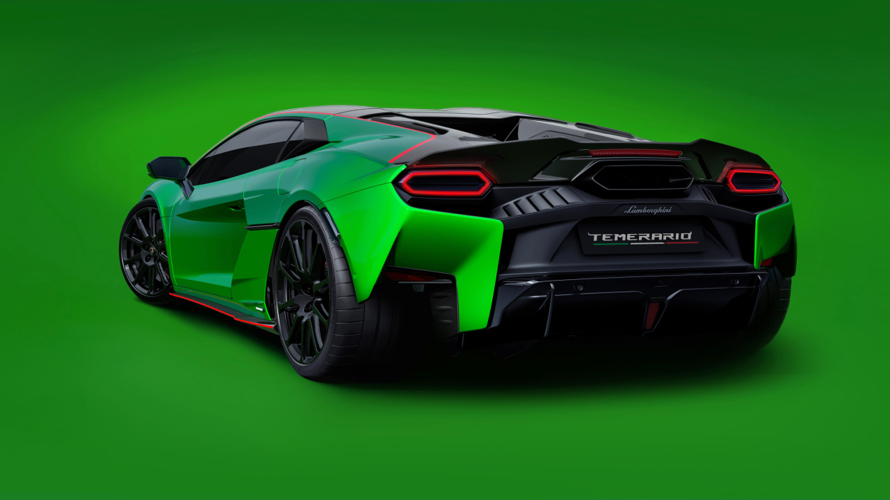 Автомобиль Lamborghini Temerario Alleggerita 2024 года на зеленом фоне