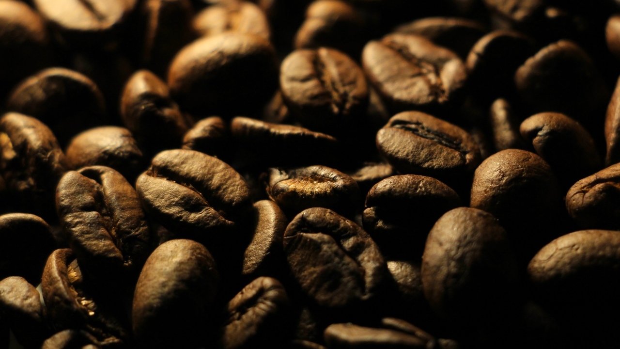 Крупные жареные кофейные зерна для гурмана