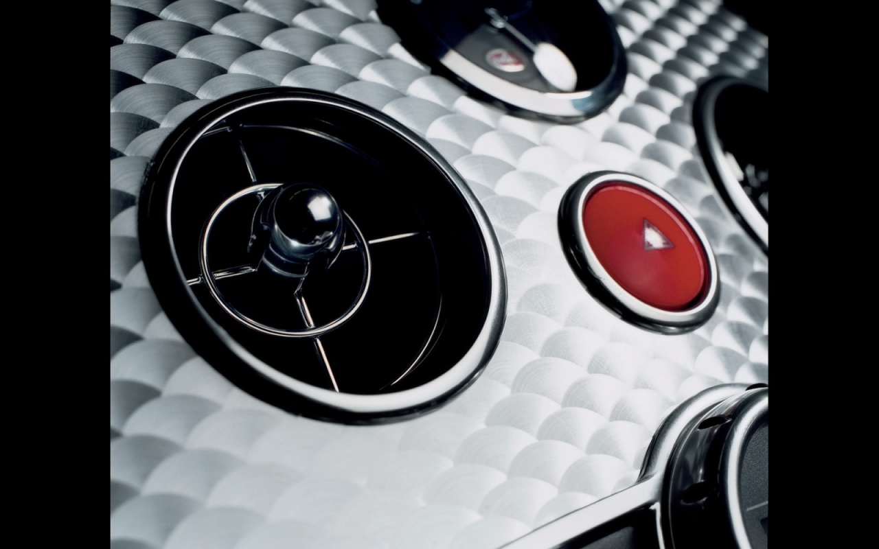 Контрольная панель Bugatti