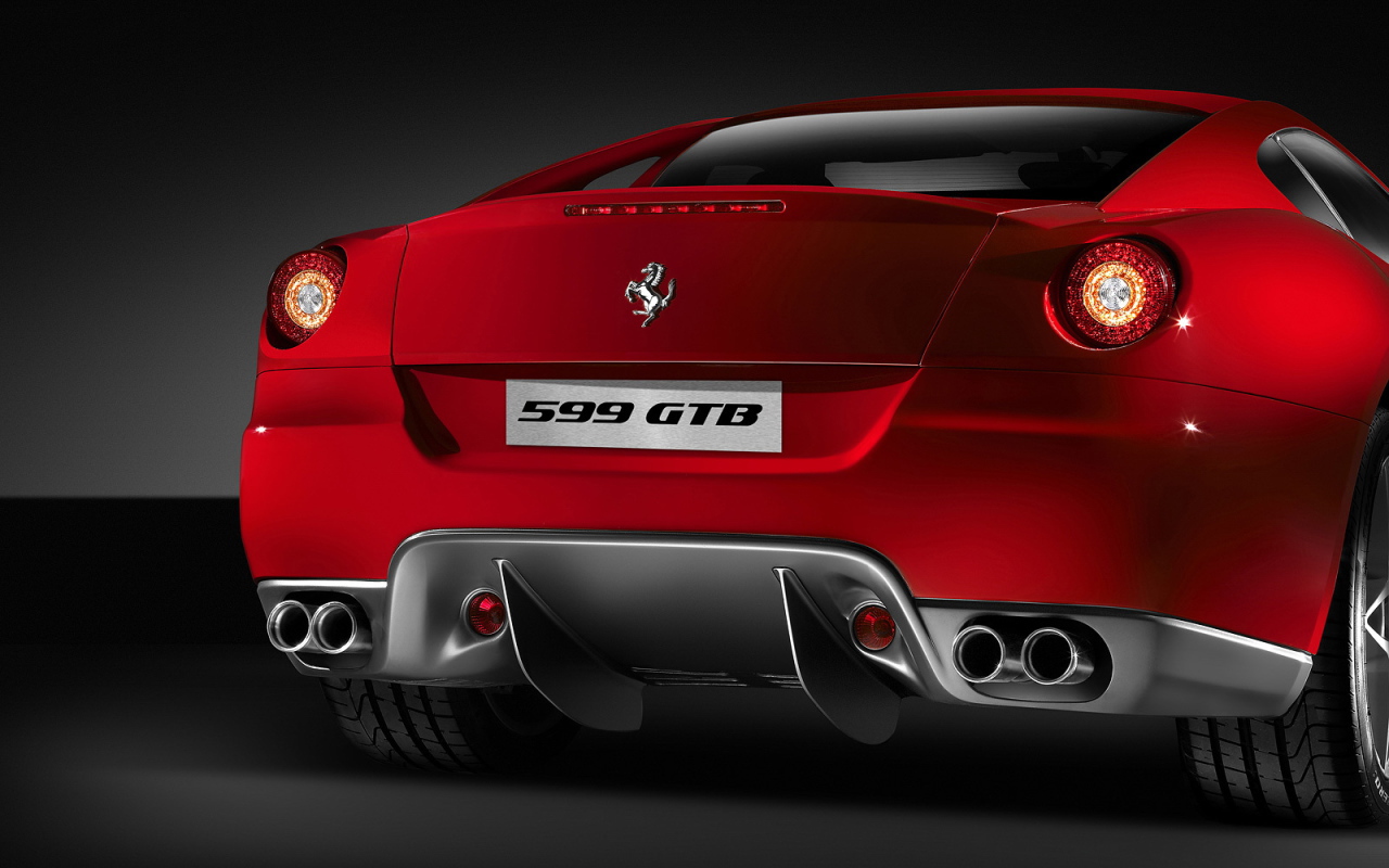 Задний вид Ferrari GTB 599