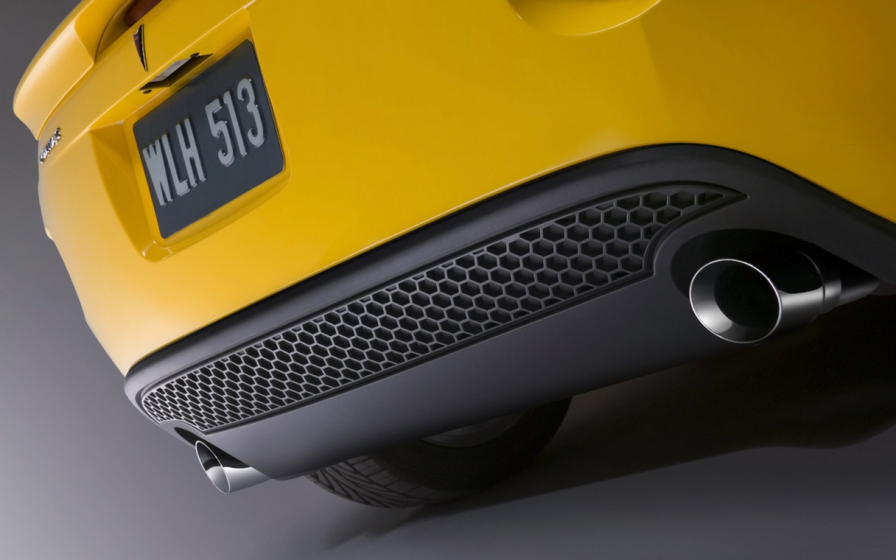 Pontiac Solstic вид снизу