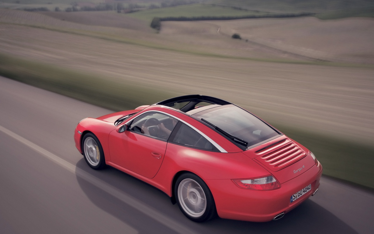 Крутой авто Porsche 911 2007 года