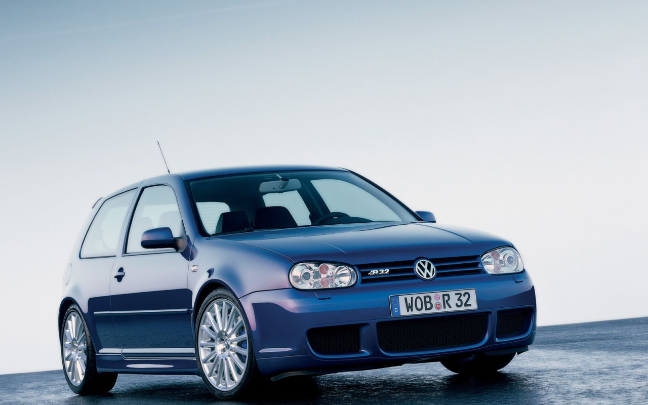 Volkswagen Golf R32