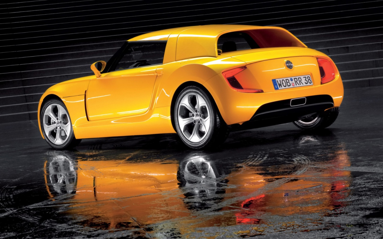 Volkswagen желтый