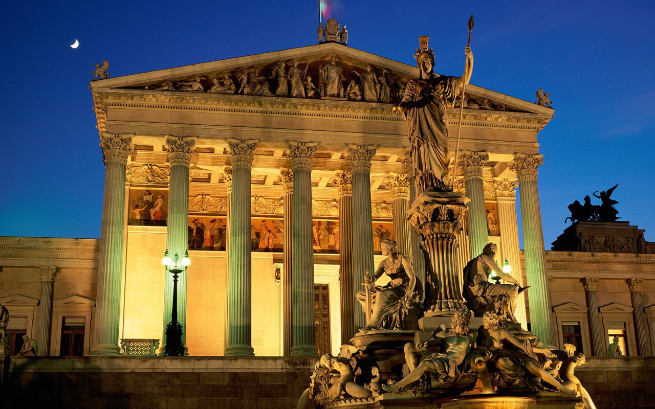 Фонтан Pallas Athene, здание Парламента, Вена, Австрия