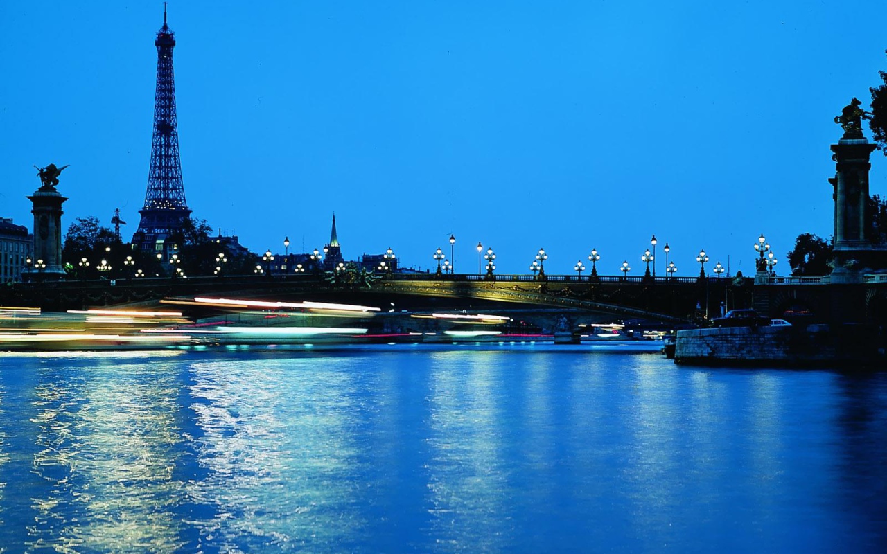 Вечерний Париж