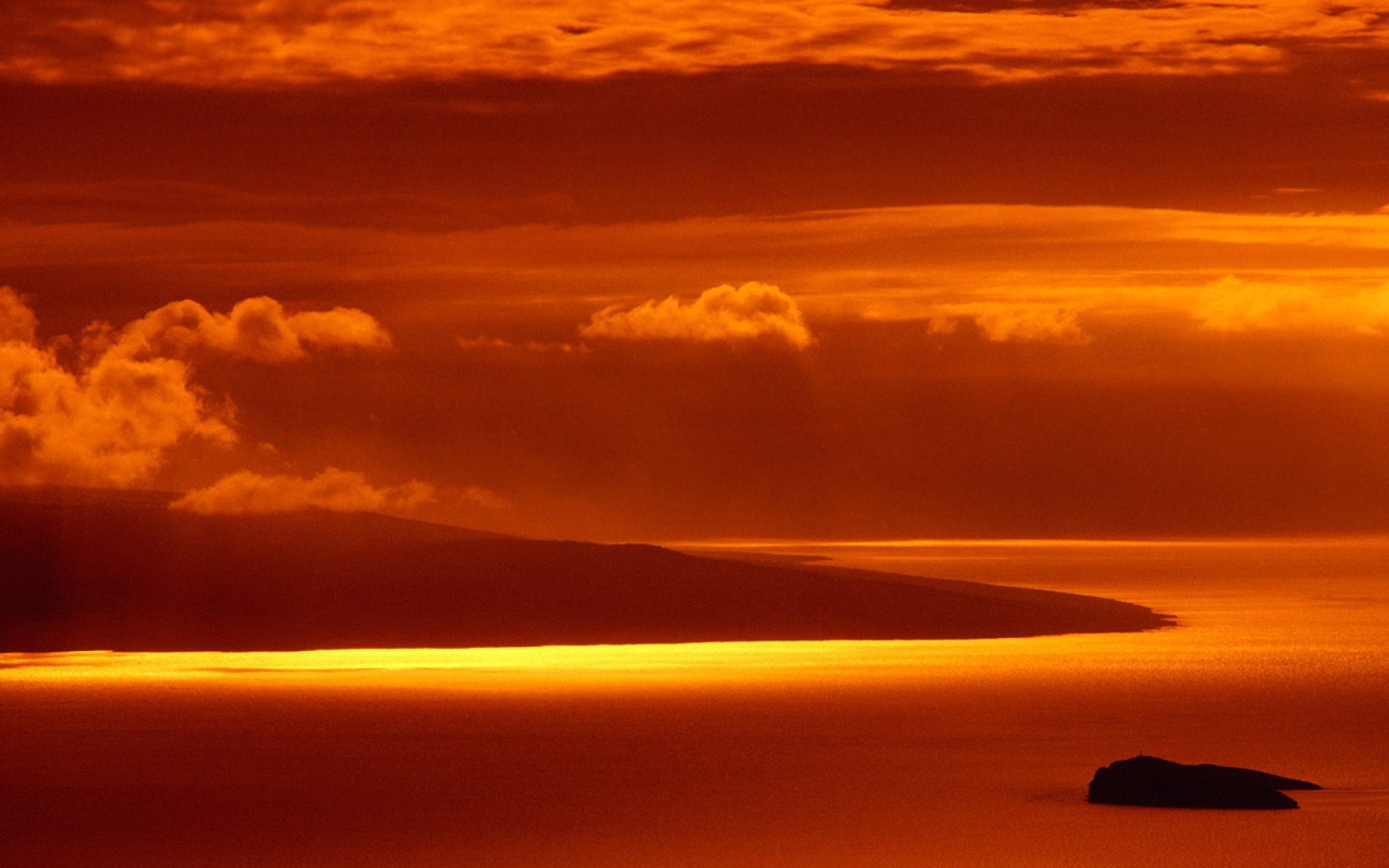 Горячий закат на островах Гавайи