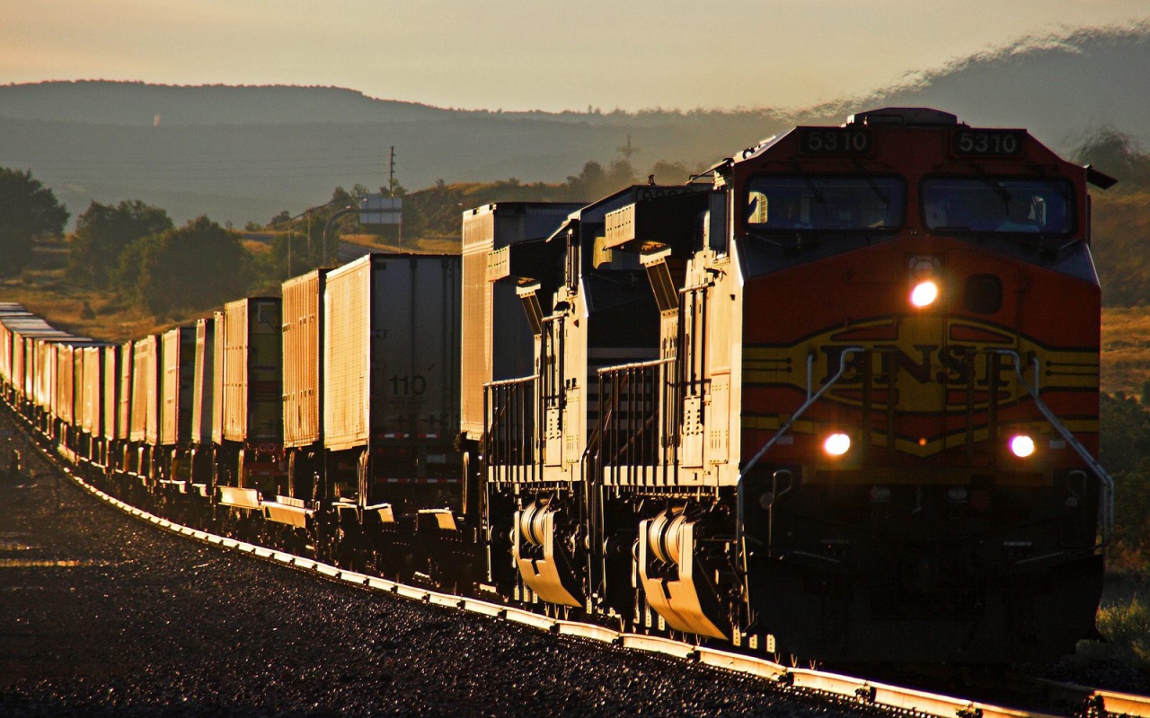 Поезд в западном направлении  BNSF / Эш Форк / Аризона / США