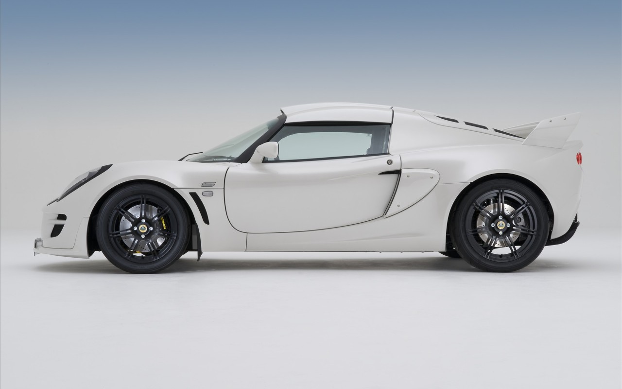Спорткар Lotus Exige S