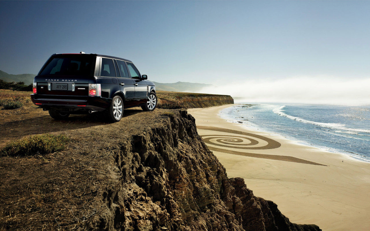 Автомобиль Range Rover