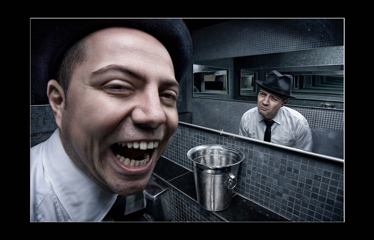 Тряпки жжем, смеёмся