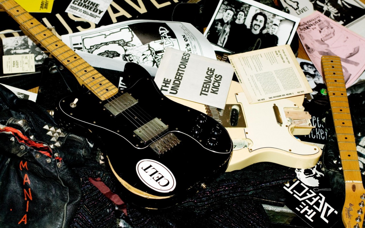 Электрогитара