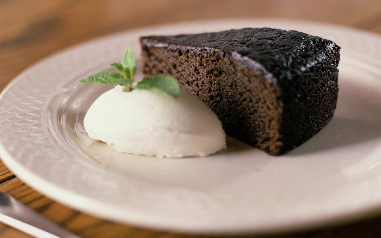 Кусочек шоколадного пирога