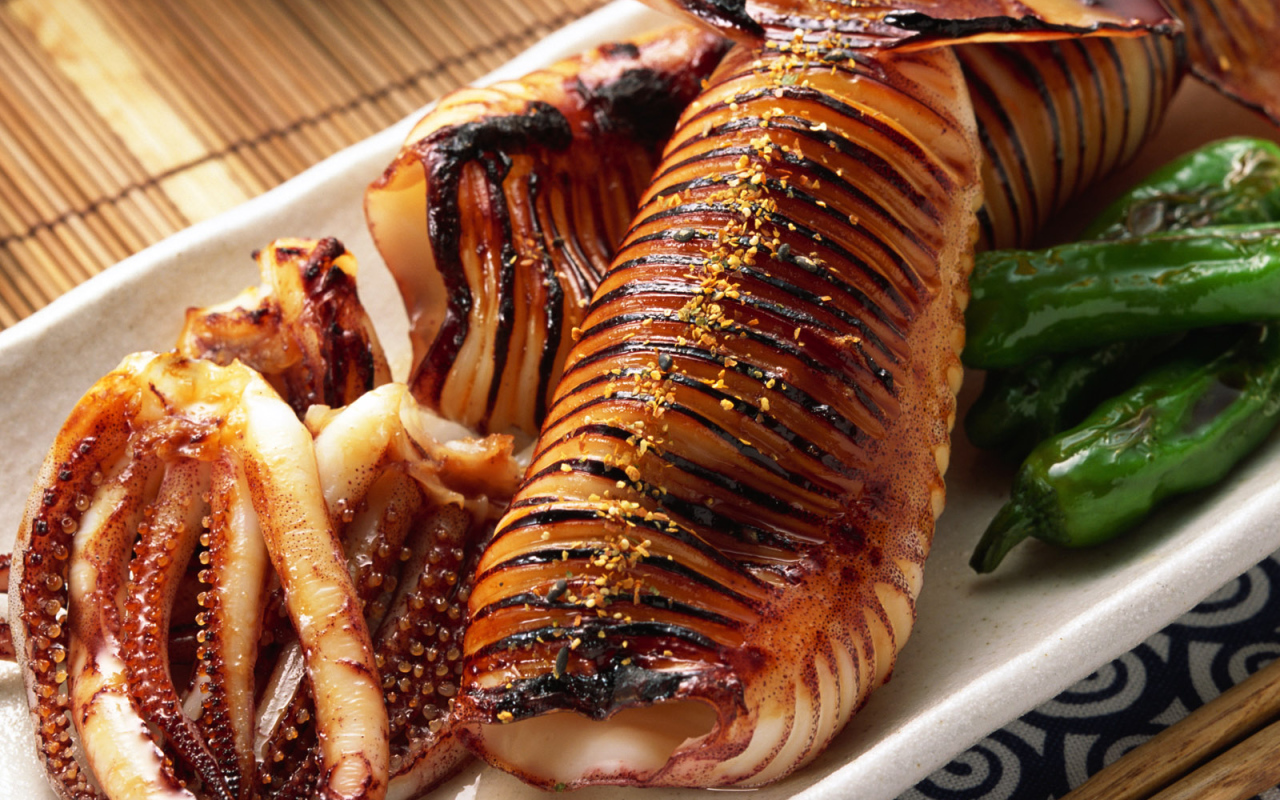 Осьминог приготовленный полностью