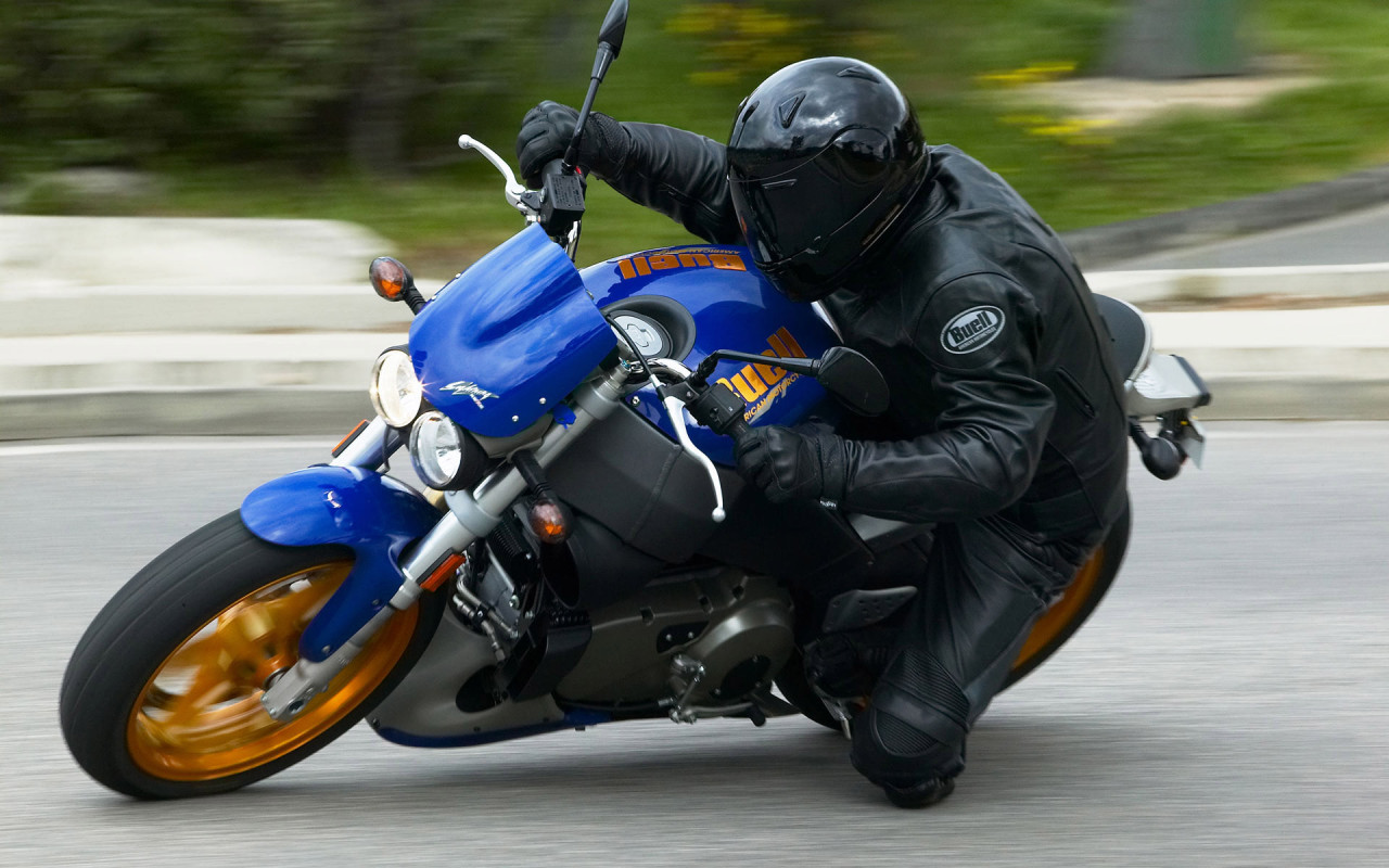 Черный гонщик