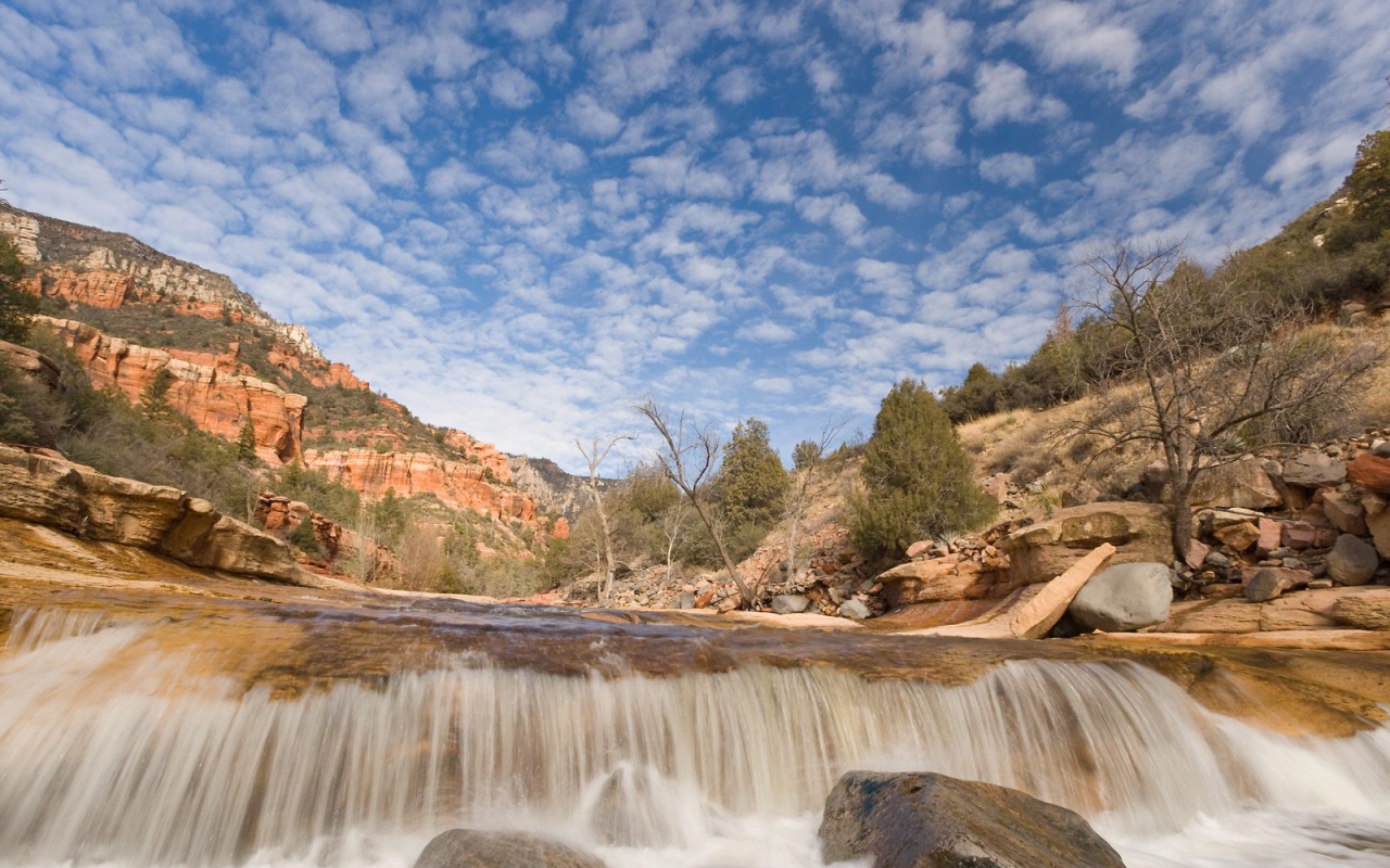 Шикарный водопад