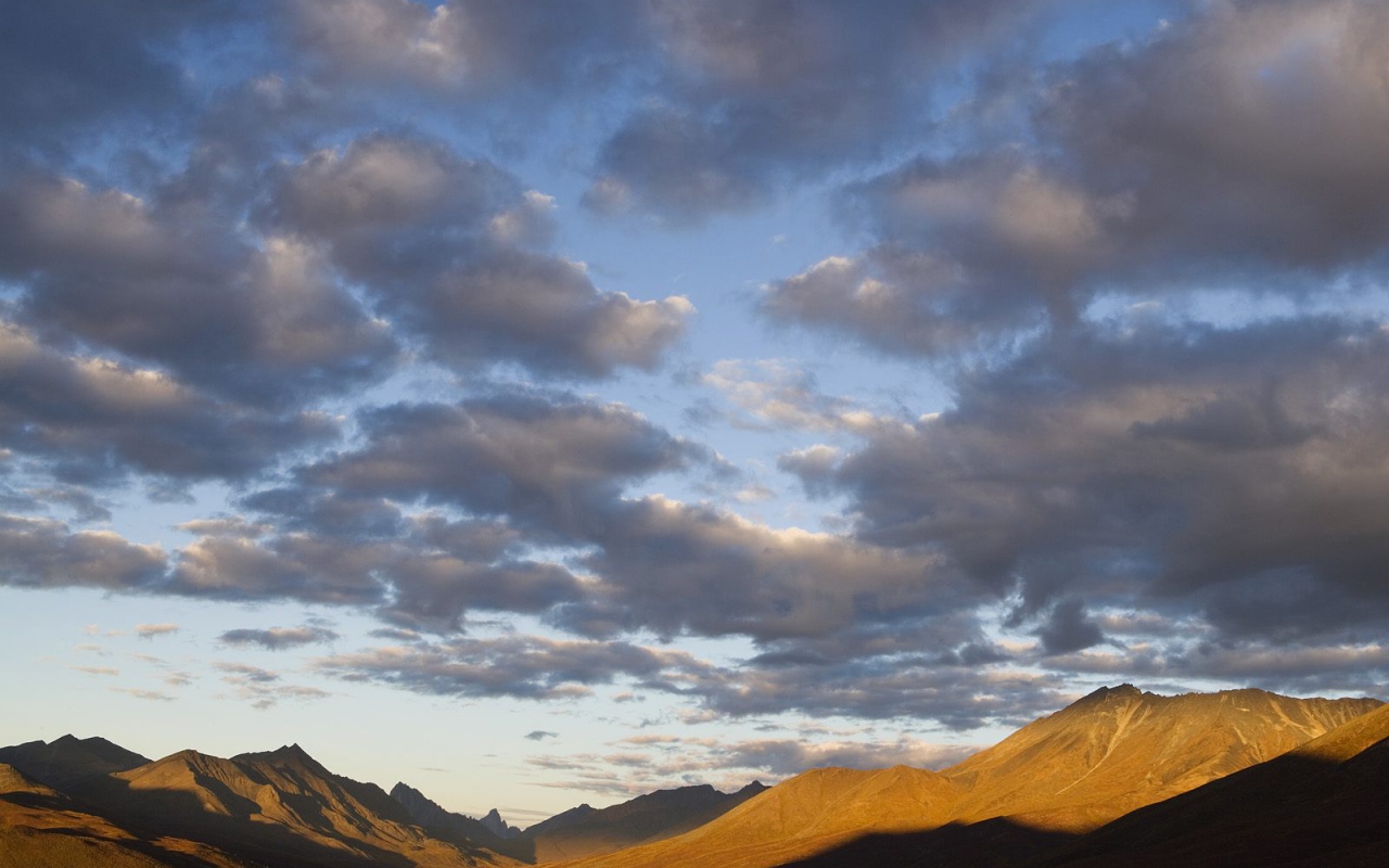 Горы и облака