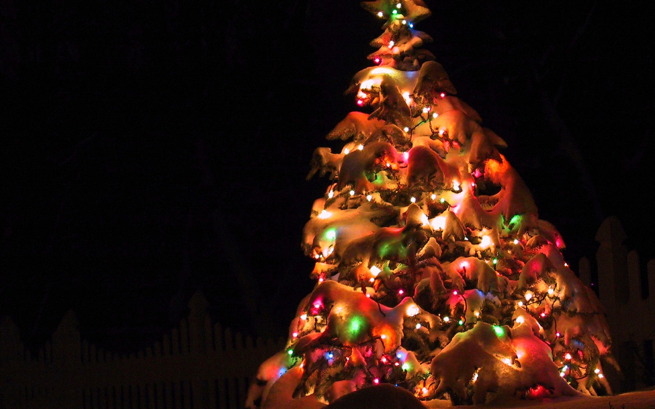 Нарядная елка