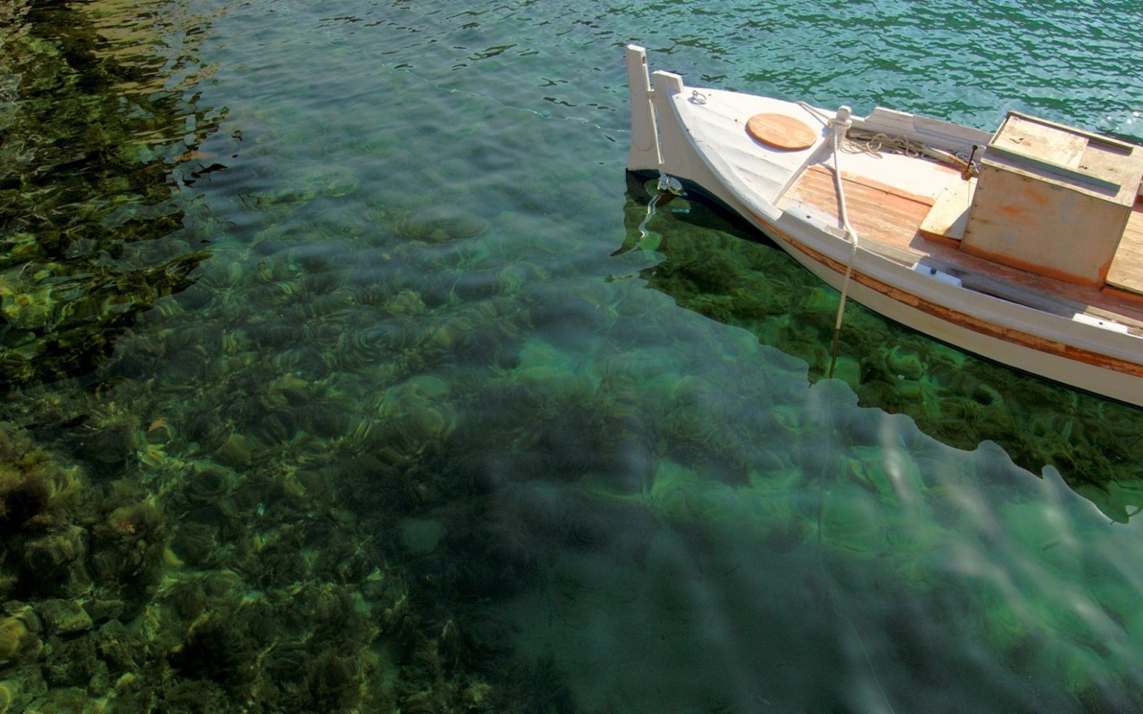 Рыбацкая лодка