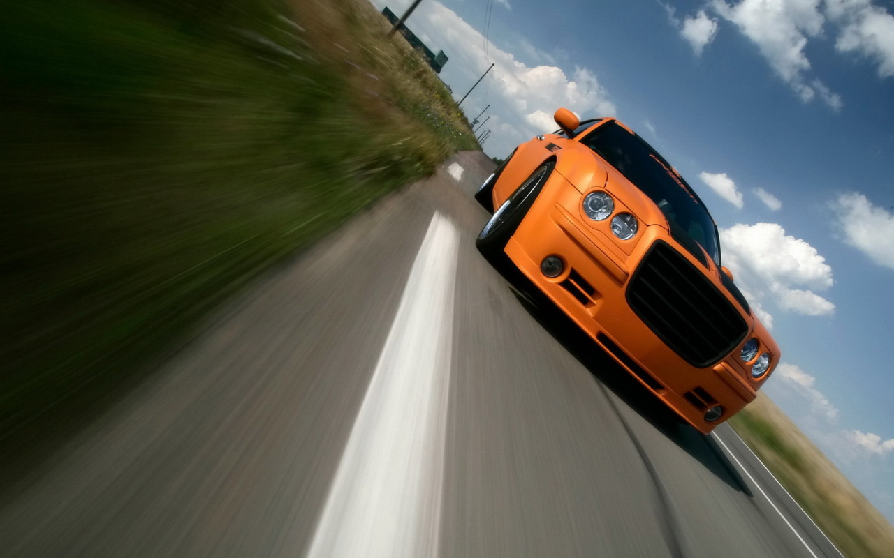 Крайслер 300С в движении