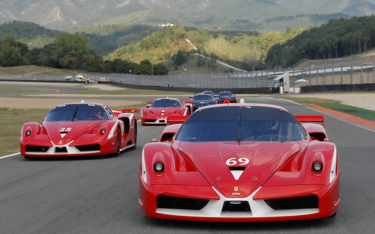 Гоночный Феррари FXX