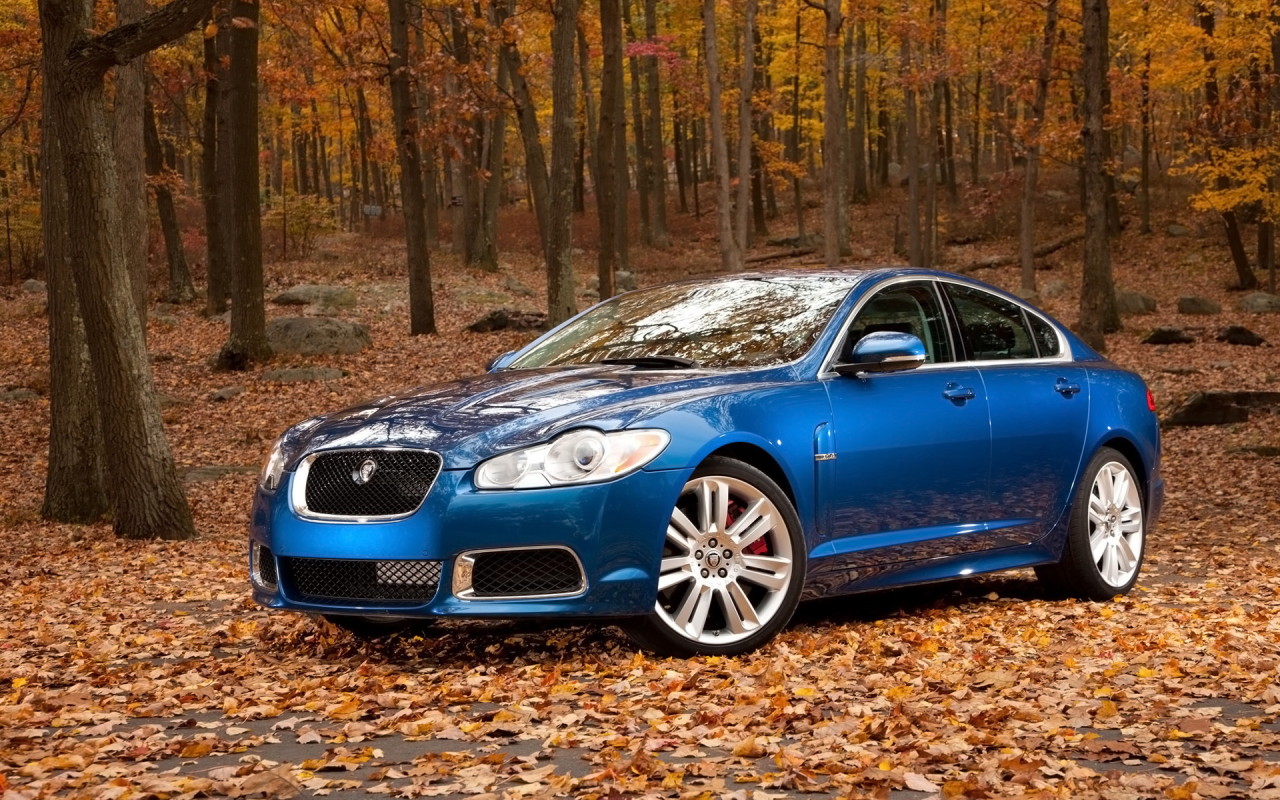 2011-Jaguar-XF