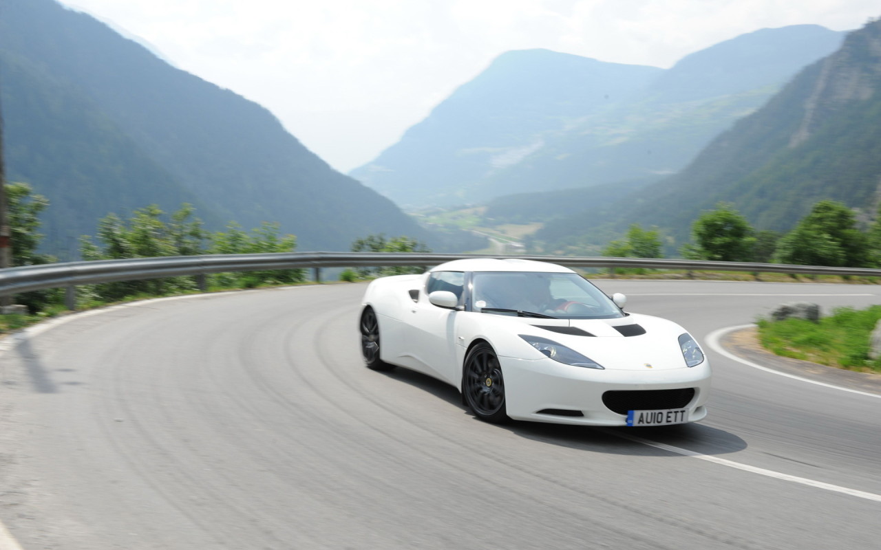 White Lotus-Evora