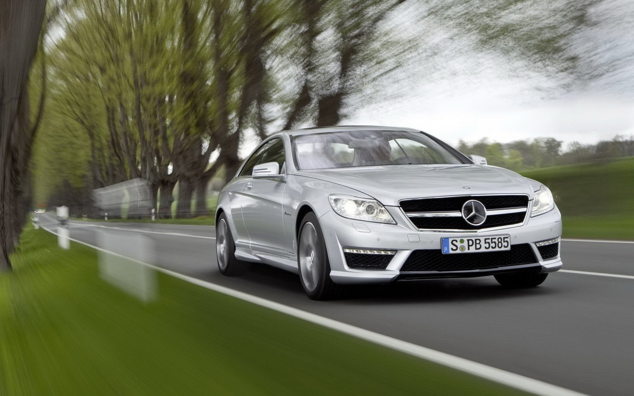 Обновленный Мерседес Бенц CL63 AMG