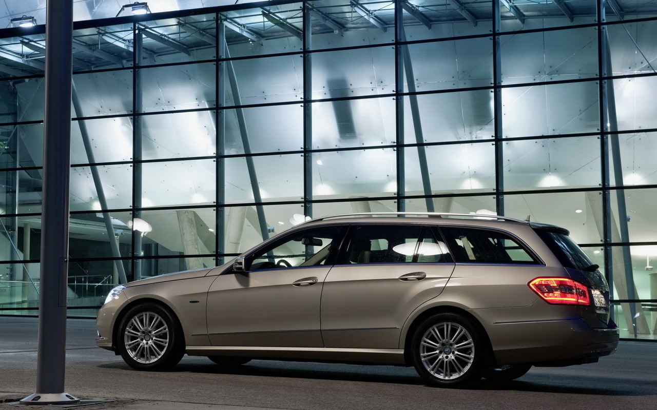 Мерседес Бенц E250